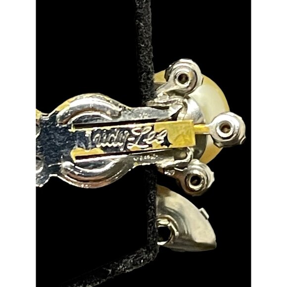 Vtg. Judy Lee Statement Rhinestone AB Crystal Faux Pearl Clip Earrings Signed - Picture 6 of 6